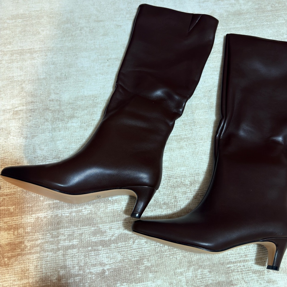 Kitten Heel Boots  Brown Leather - size 8
